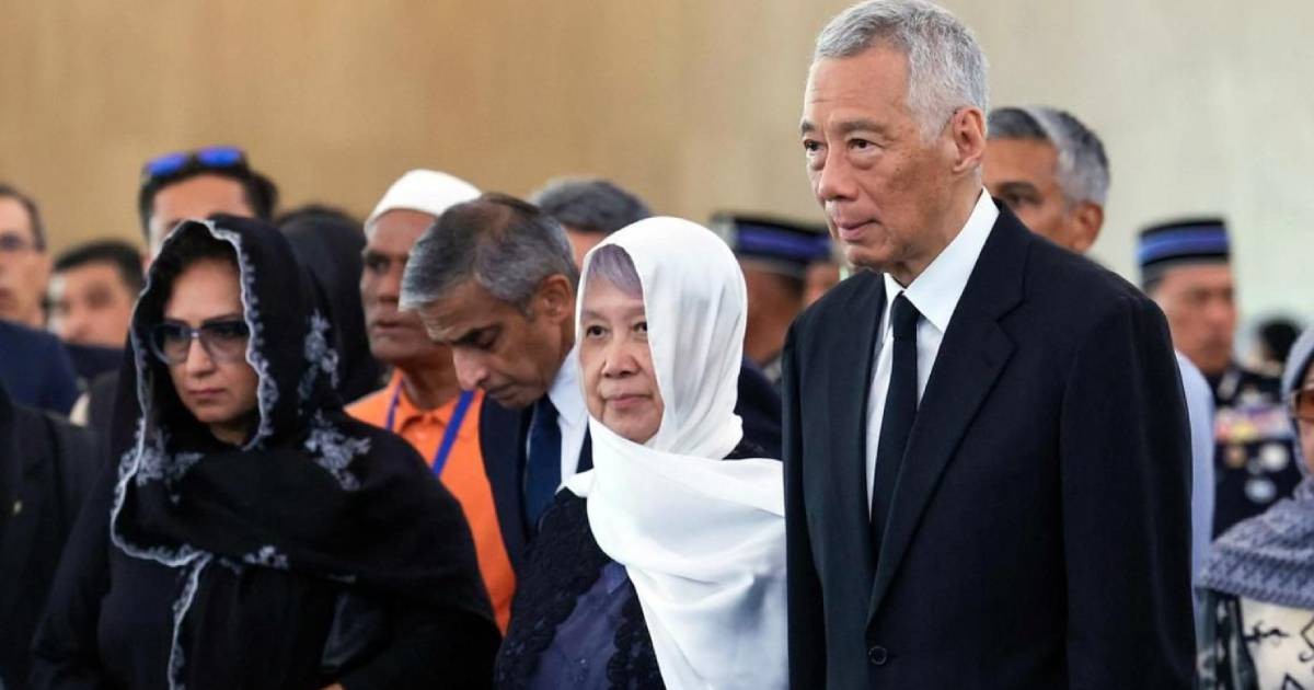 Former Malaysian PM Abdullah laid to rest after thousands pay their respects