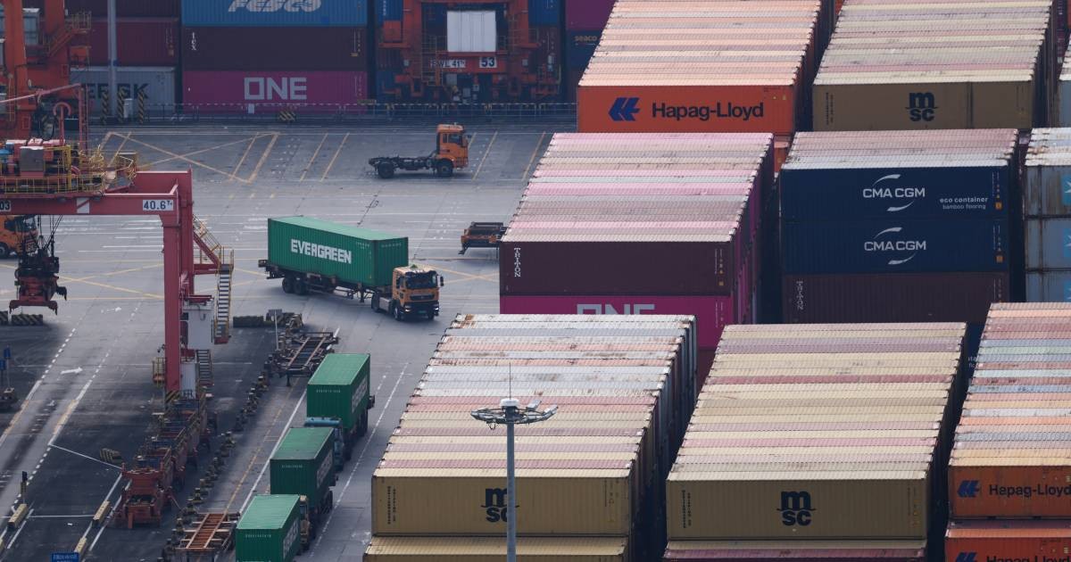 China's exports set to lose momentum as Iran war undercuts AI-driven boom