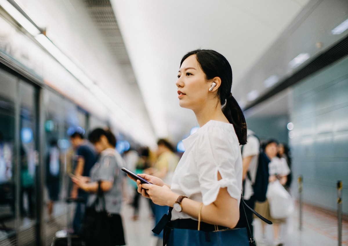 Poly Voyager Free 60+ UC: The true wireless earbuds for professionals