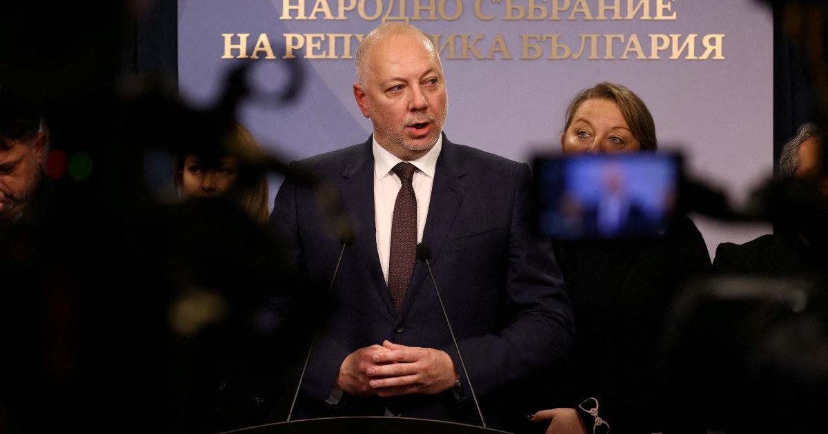 Bulgarian government resigns after weeks of street protests