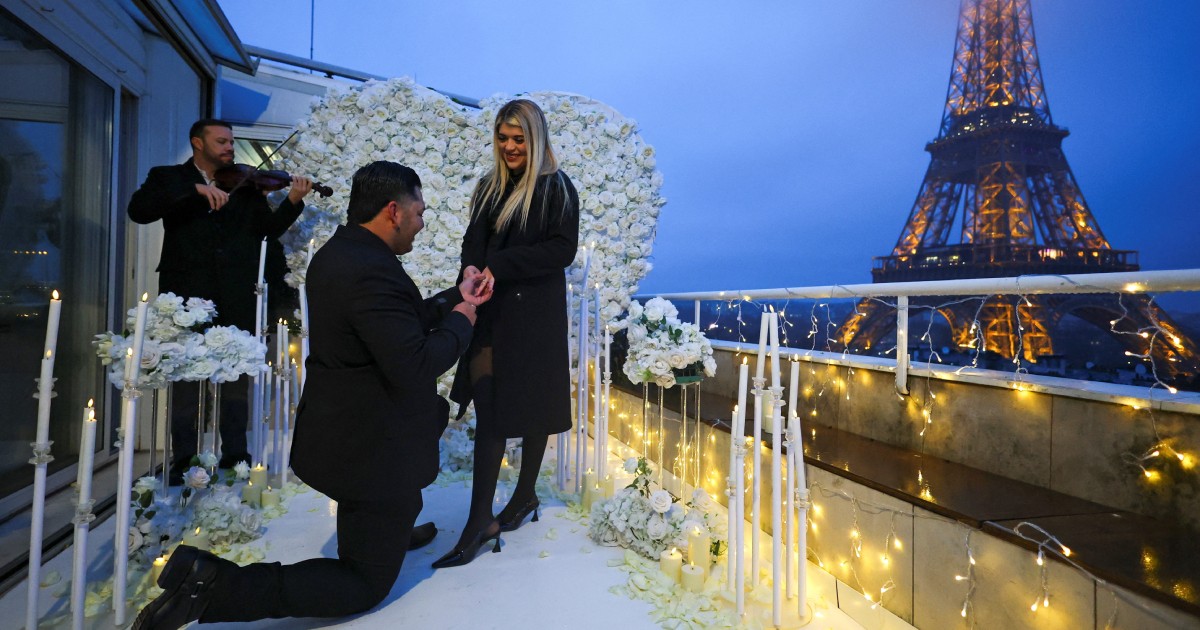 Romantic proposals become a booming business in 'City of Love'