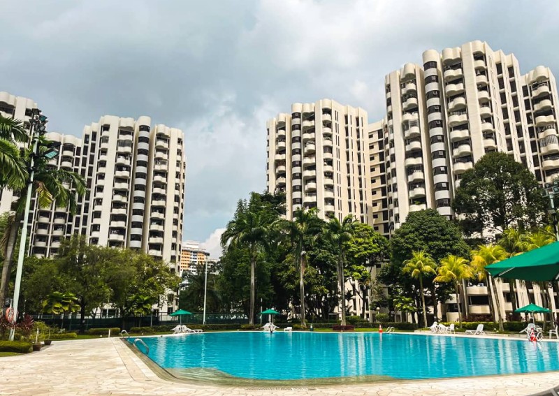 I've lived at Cashew Heights at Bukit Panjang for 20 years - here's my review of this old but spacious condo