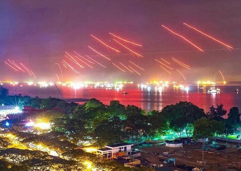 New Year's Eve tradition of firing flares from ships halted after decades, authorities flag safety concerns
