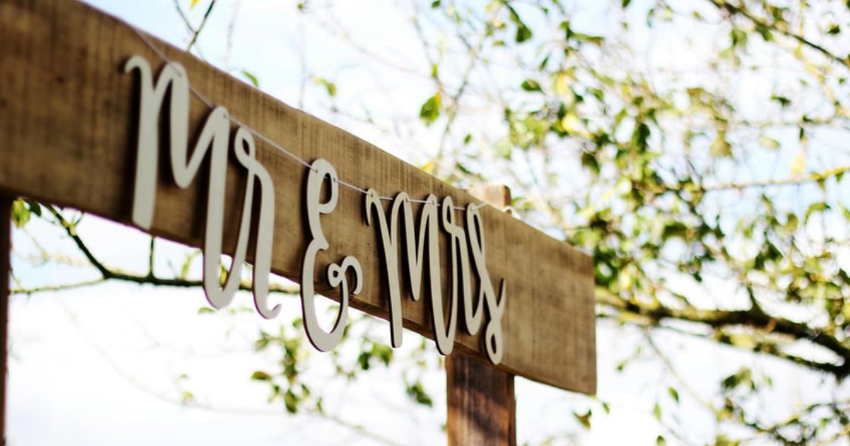 'White party'? Woman in Australia agrees to 'fake Instagram wedding' but man cons her into legal marriage