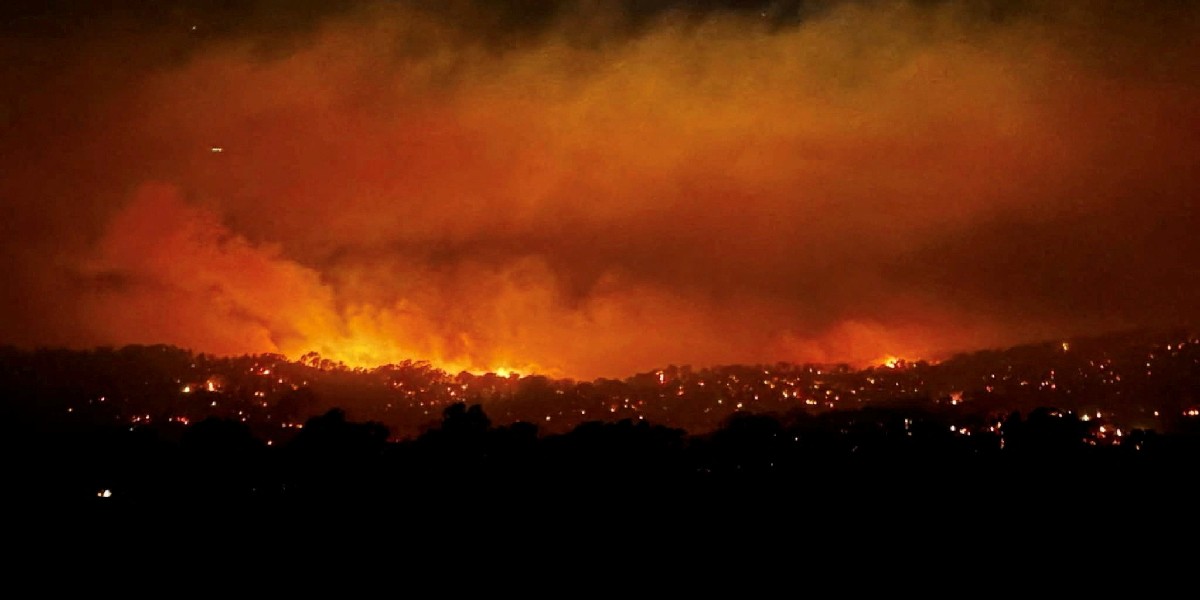 Australia bushfires to burn out of control for weeks, authorities say
