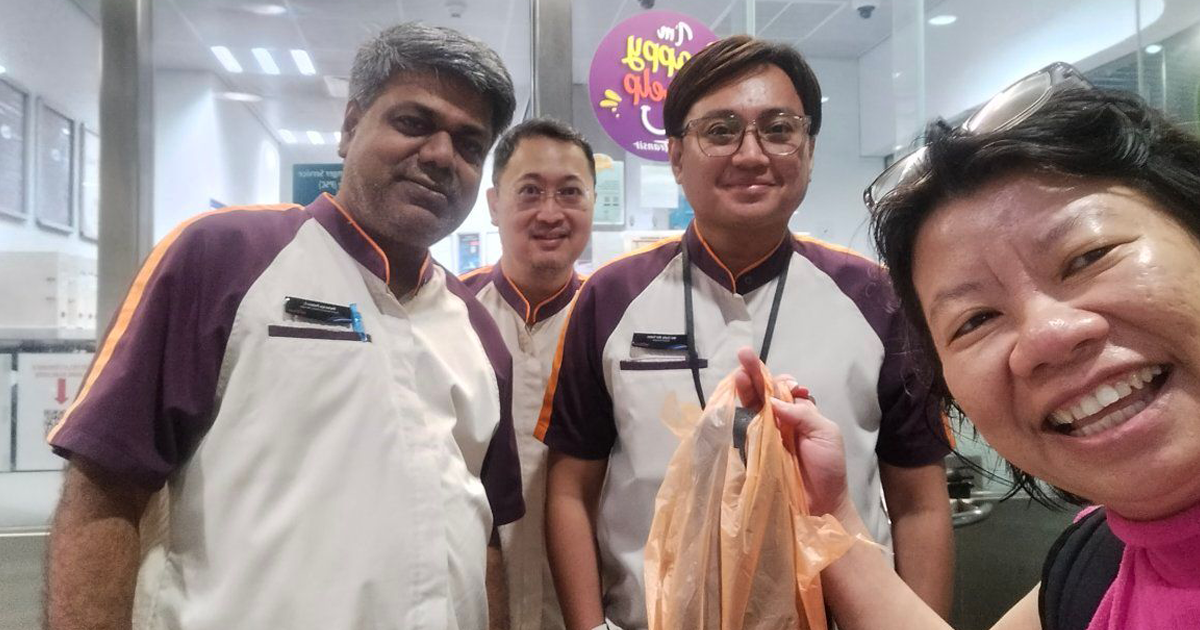 This made my day: Newton MRT station staff borrow slippers for commuter after her sandals break in heavy rain