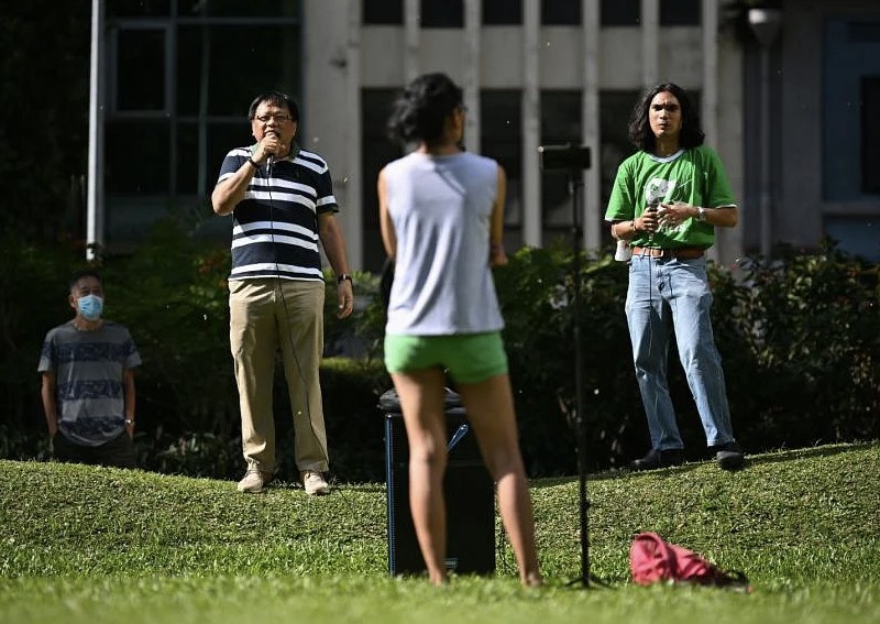 Protest in Speakers' Corner against ousted Sri Lanka president Rajakapsa draws an audience of 1