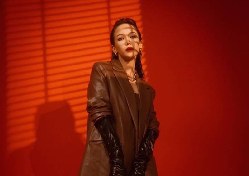 How to wear the comfortable oversized trend like a pro