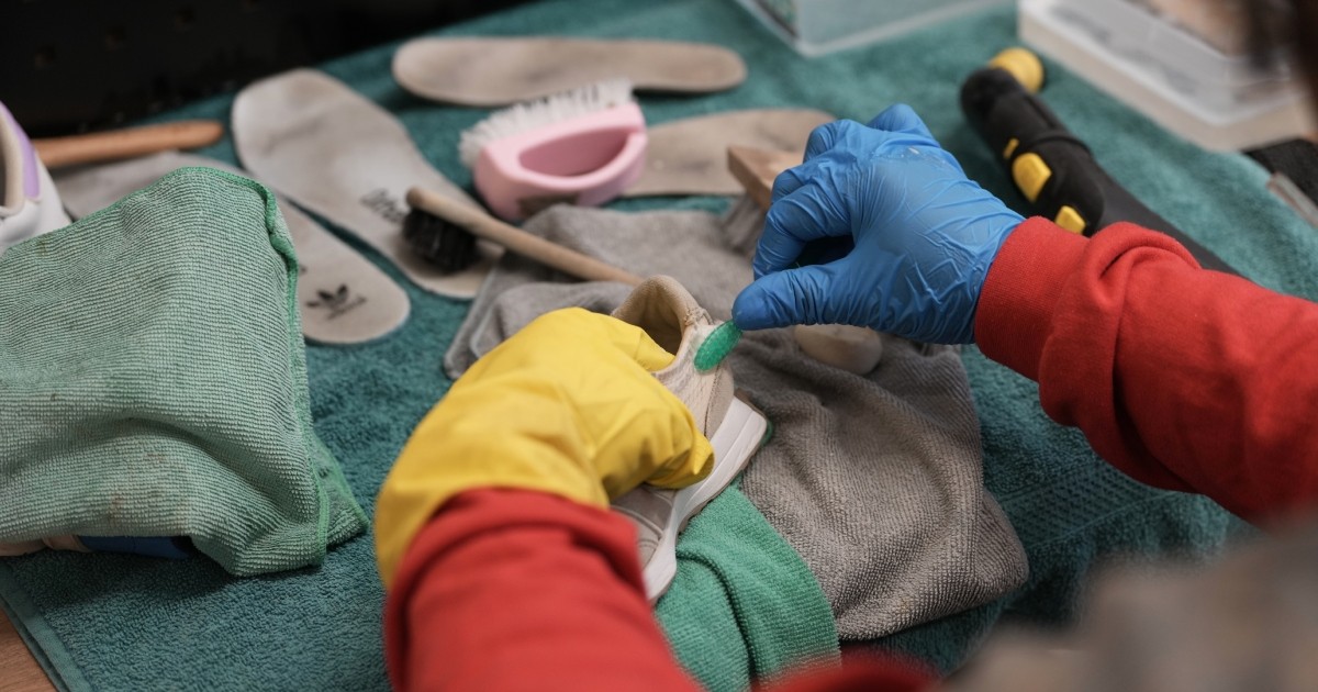 A nonprofit in France is fighting fast-fashion waste, one sneaker at a time