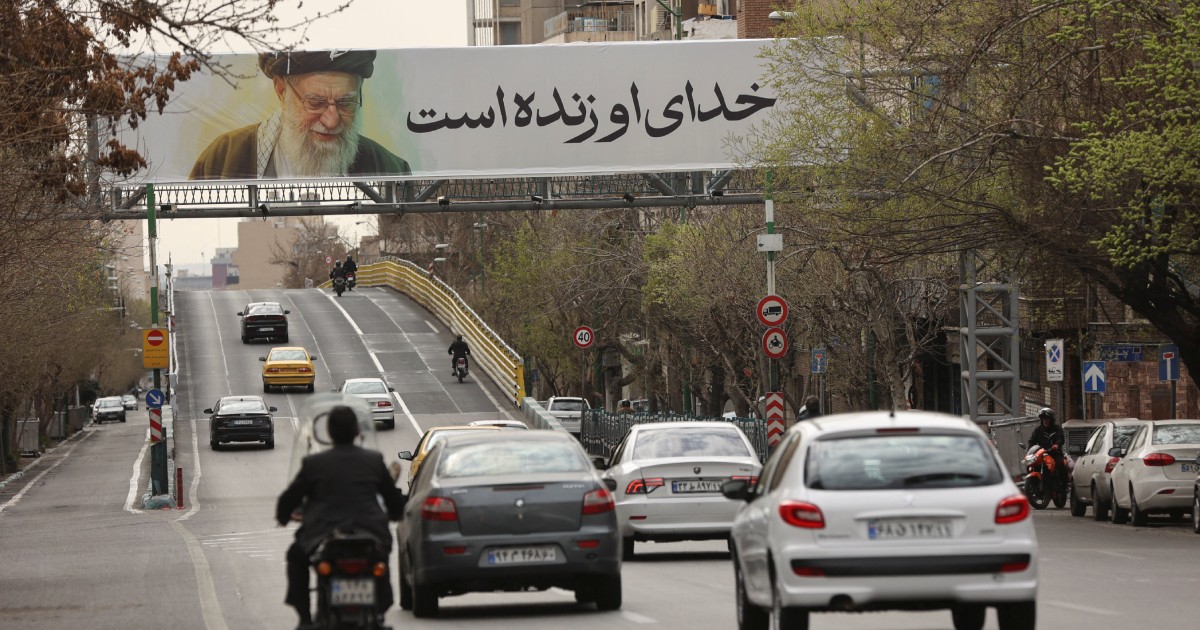 Putin offers to use links to Iran to help restore Middle East calm