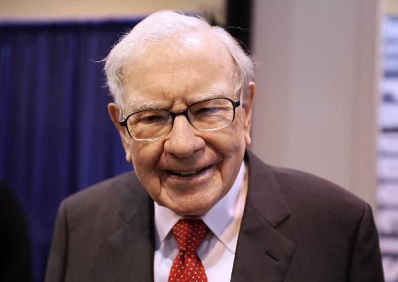 Warren Buffett sold Goldman Sachs - are banks overvalued?