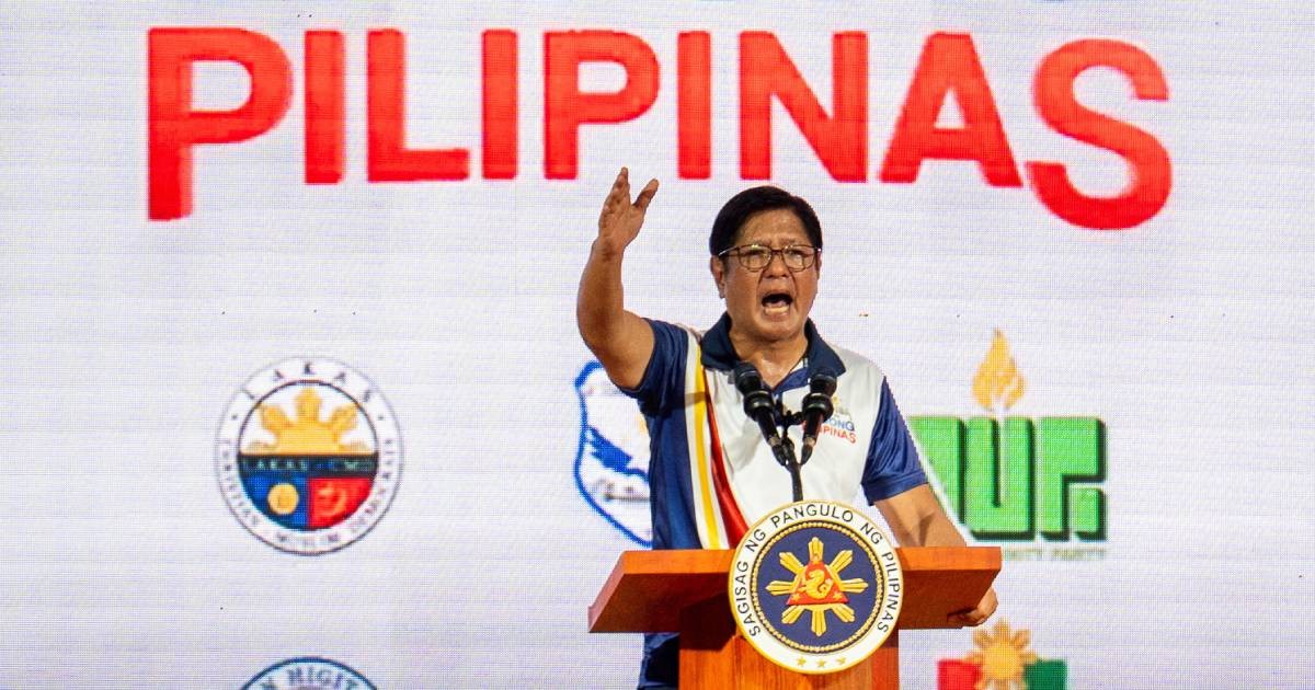 Philippines' Marcos asks cabinet secretaries to resign to enable reset 