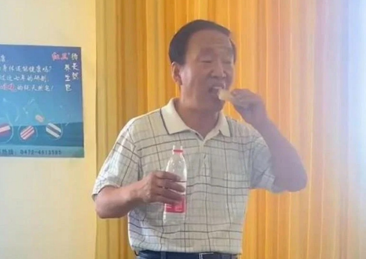 There are no harmful substances, says China soap boss as he eats his product to prove it's all natural