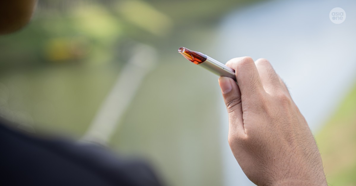 16 people caught for e-vaporiser offences following raids on public entertainment outlets