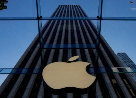 Apple's foldable iPhone faces engineering snags, potential shipment delays: Report