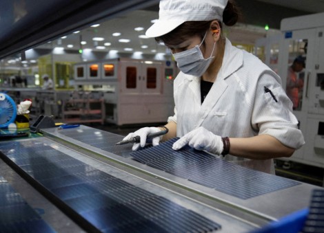 China weighs curbs on exports of solar manufacturing equipment to US